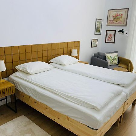 בודפשט Margaret Boulevard Apartment - With Balcony מראה חיצוני תמונה