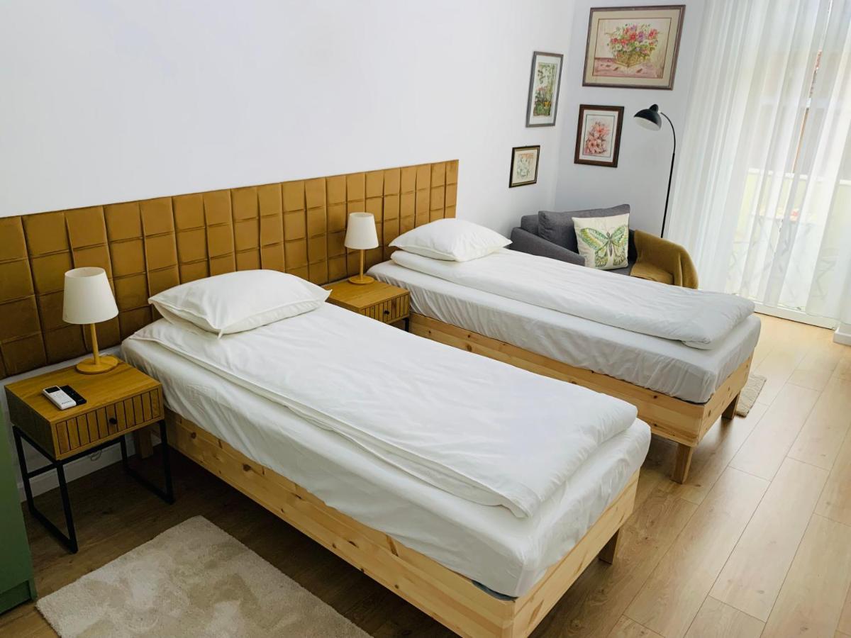בודפשט Margaret Boulevard Apartment - With Balcony מראה חיצוני תמונה