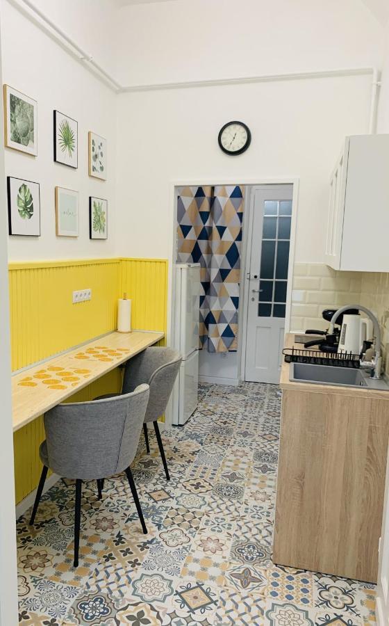 בודפשט Margaret Boulevard Apartment - With Balcony מראה חיצוני תמונה