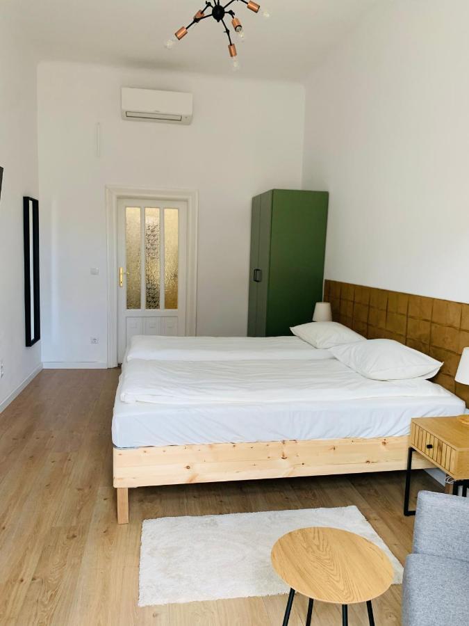 בודפשט Margaret Boulevard Apartment - With Balcony מראה חיצוני תמונה