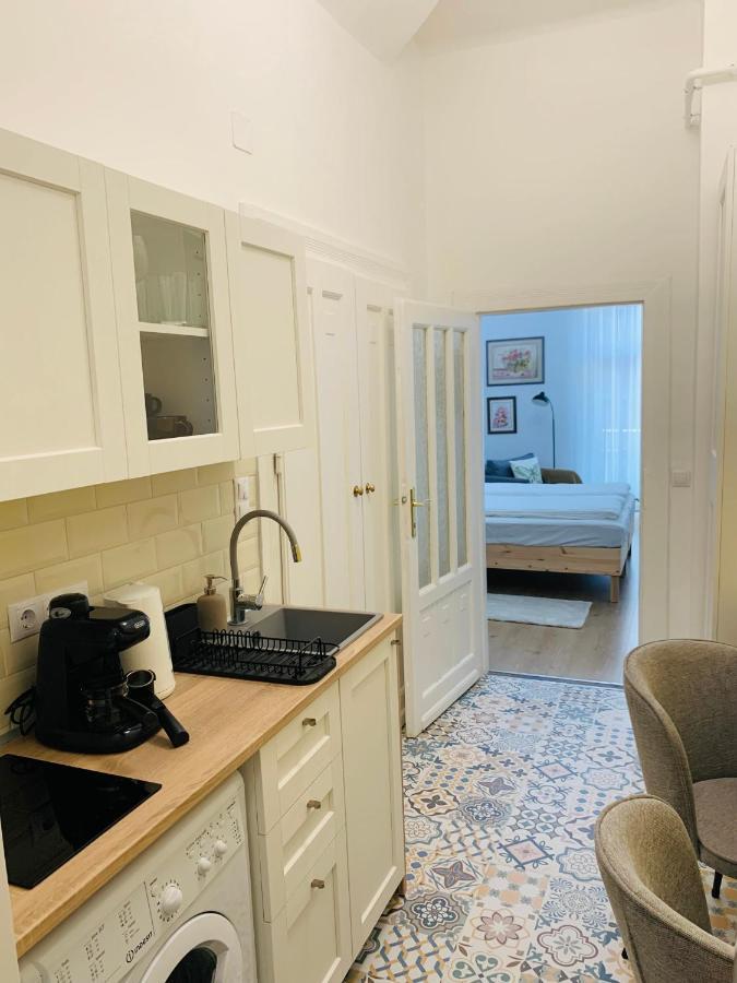 בודפשט Margaret Boulevard Apartment - With Balcony מראה חיצוני תמונה